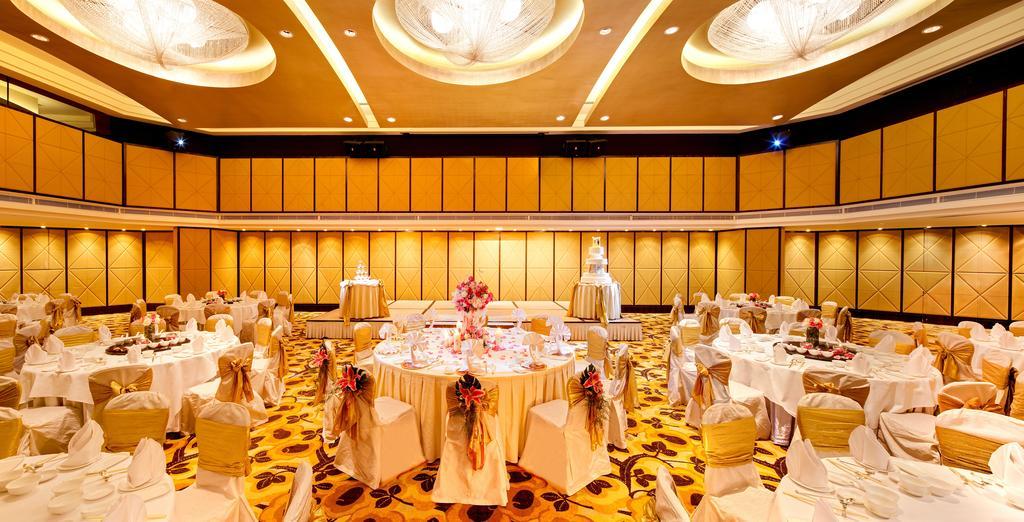 Отель Grand Millennium Куала-Лумпур Экстерьер фото